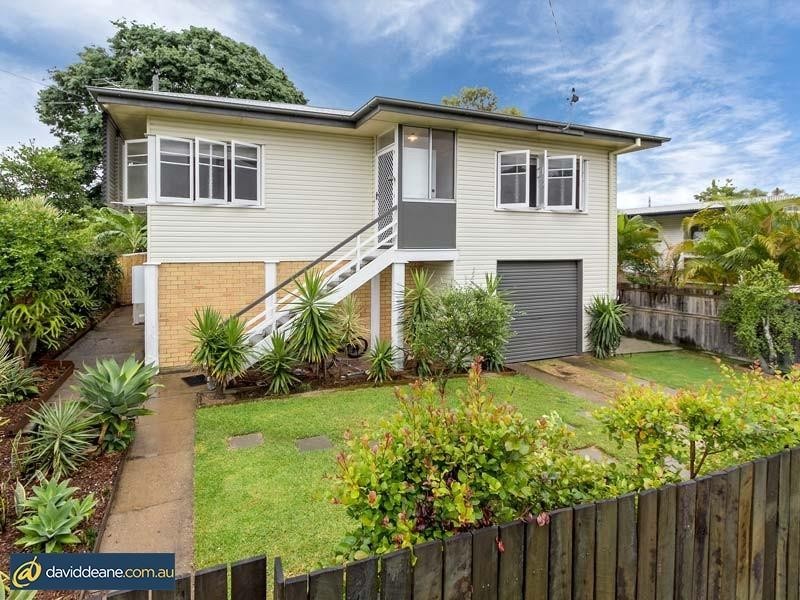 26 Hedge St, Strathpine QLD 4500