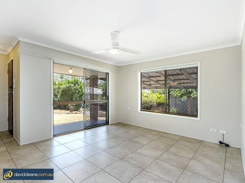 9 Woodlands Avenue, Petrie QLD 4502
