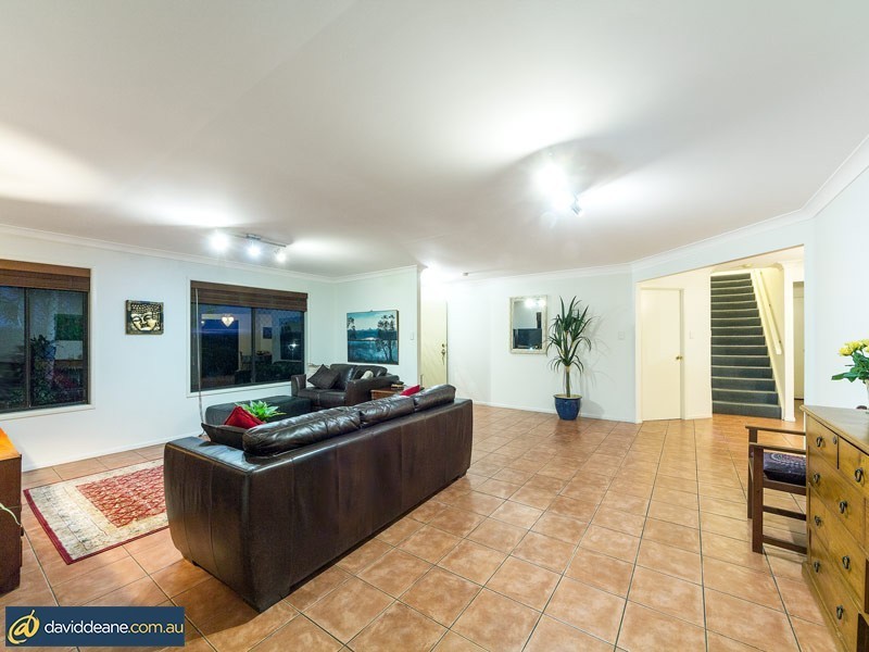 10 Feldsman Court, Petrie QLD 4502