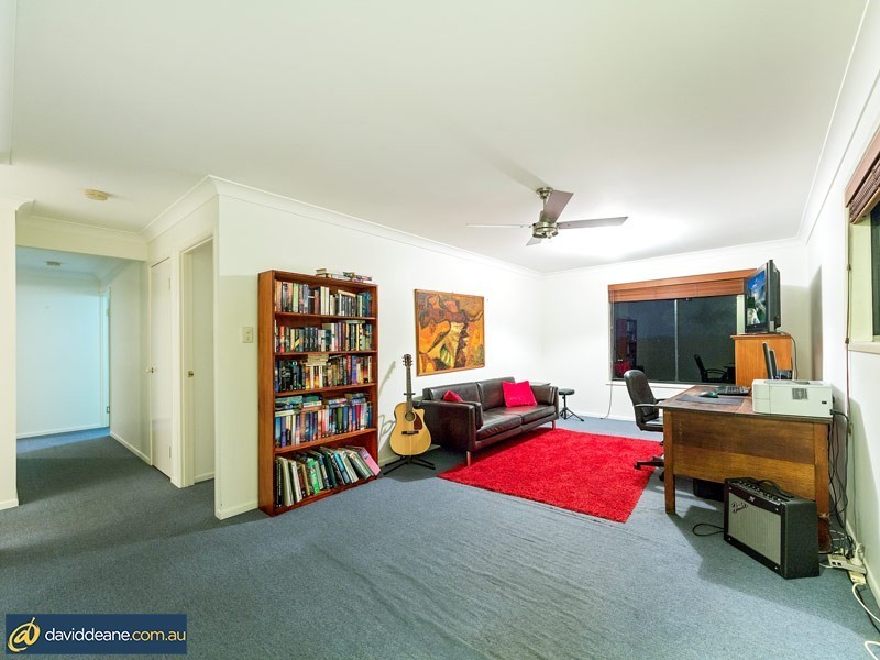 10 Feldsman Court, Petrie QLD 4502