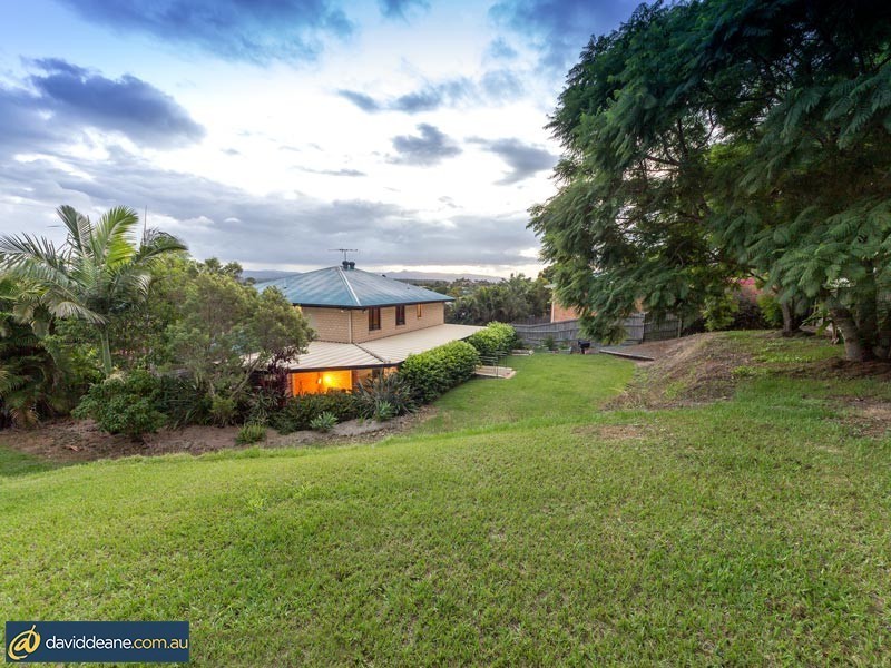 10 Feldsman Court, Petrie QLD 4502