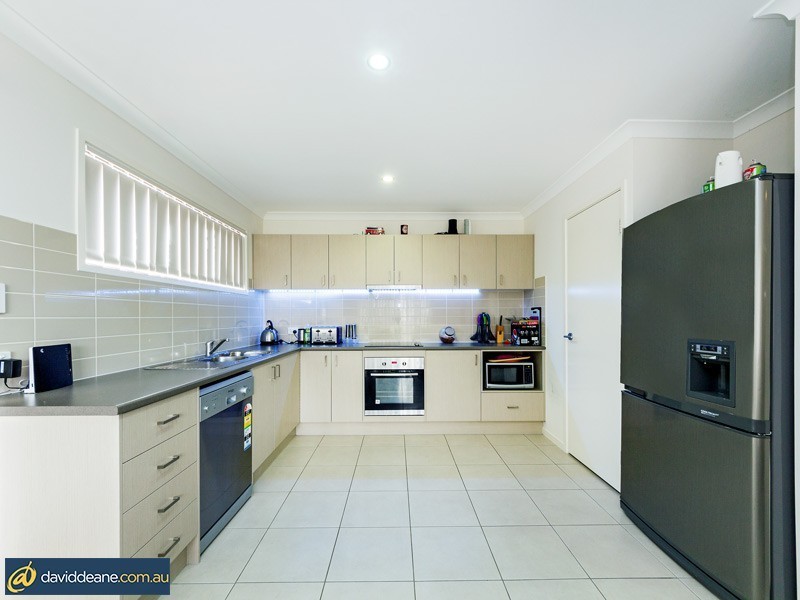 2 Tiara Place, Lawnton QLD 4501