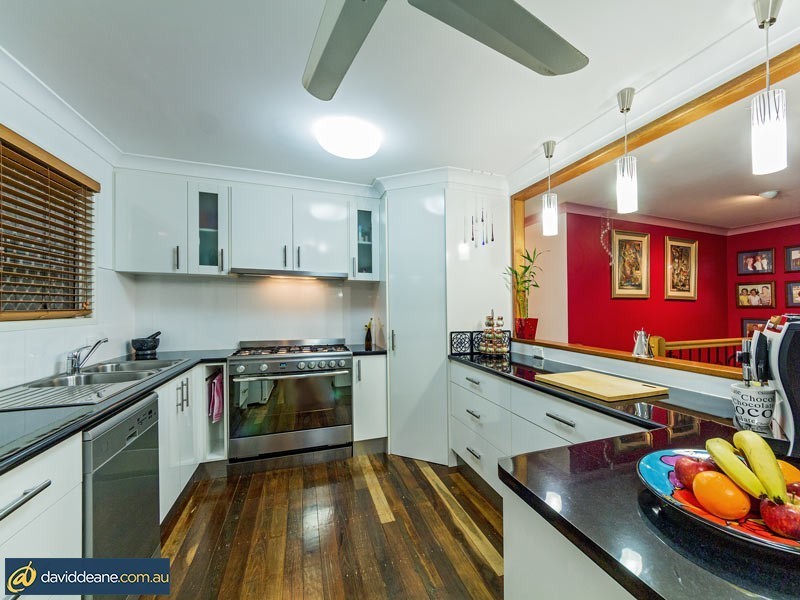 49 Valiant Crescent, Strathpine QLD 4500