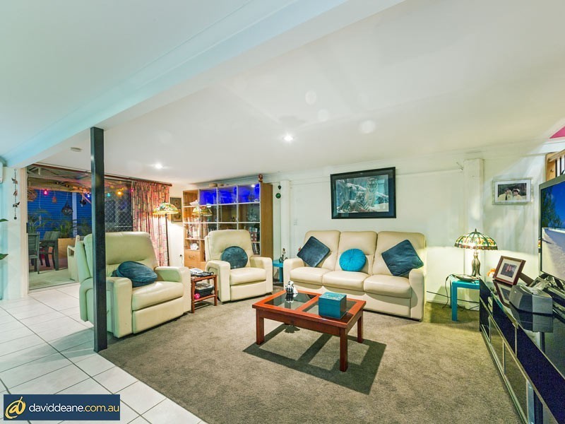 49 Valiant Crescent, Strathpine QLD 4500
