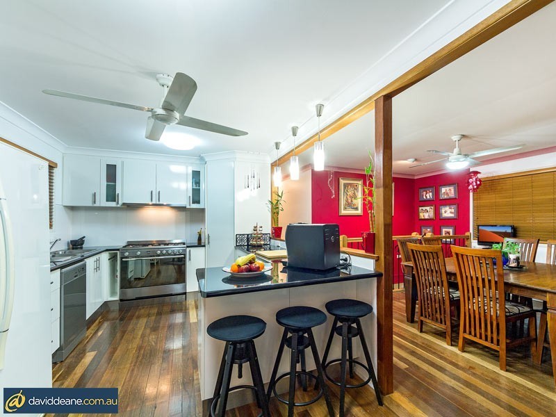 49 Valiant Crescent, Strathpine QLD 4500