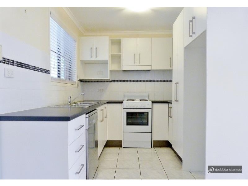 24 Beeville Rd, Petrie QLD 4502