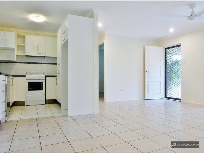 24 Beeville Rd, Petrie QLD 4502