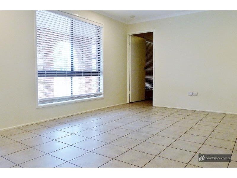 24 Beeville Rd, Petrie QLD 4502