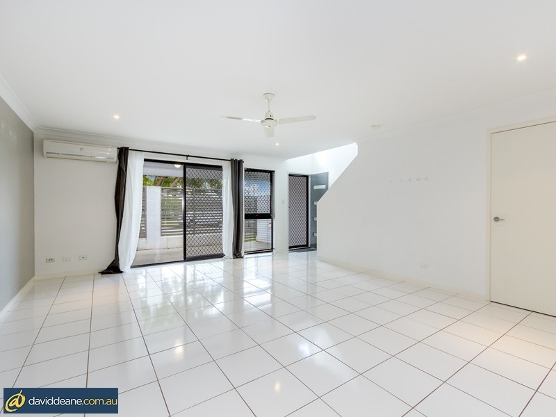 2/24 Ebert Parade, Lawnton QLD 4501