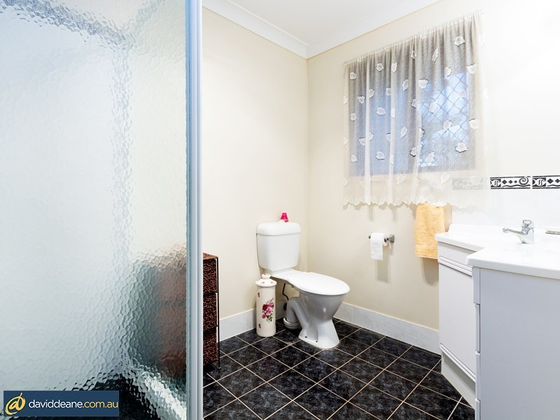 24 Raffindale Avenue, Dakabin QLD 4503