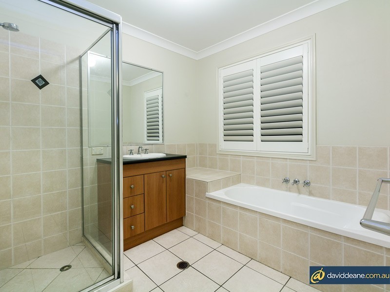53 Hunter Circuit, Petrie QLD 4502