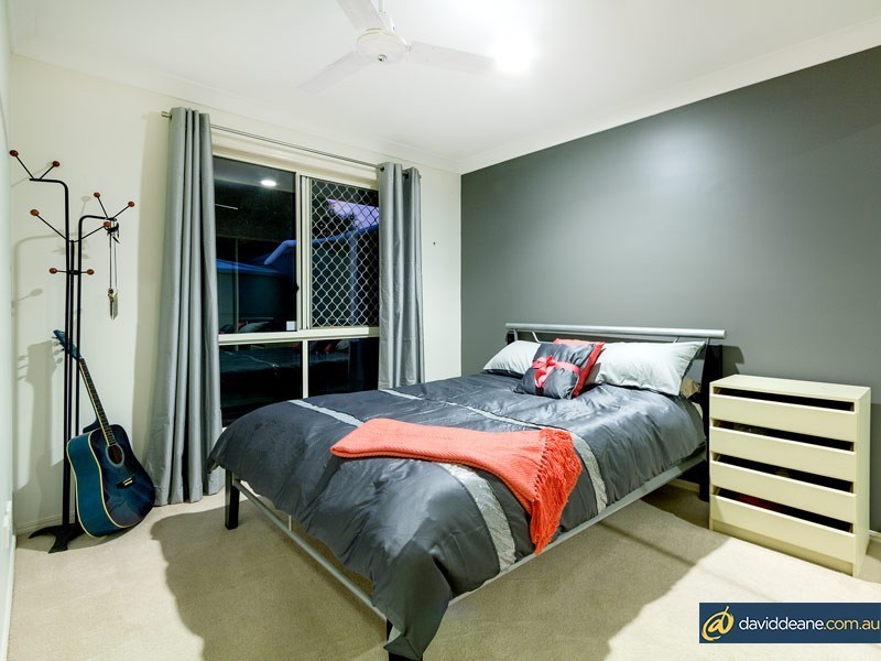 8 Mohr Court, Petrie QLD 4502