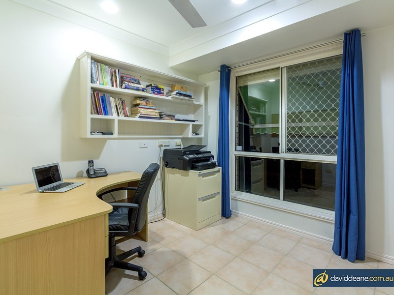 8 Mohr Court, Petrie QLD 4502