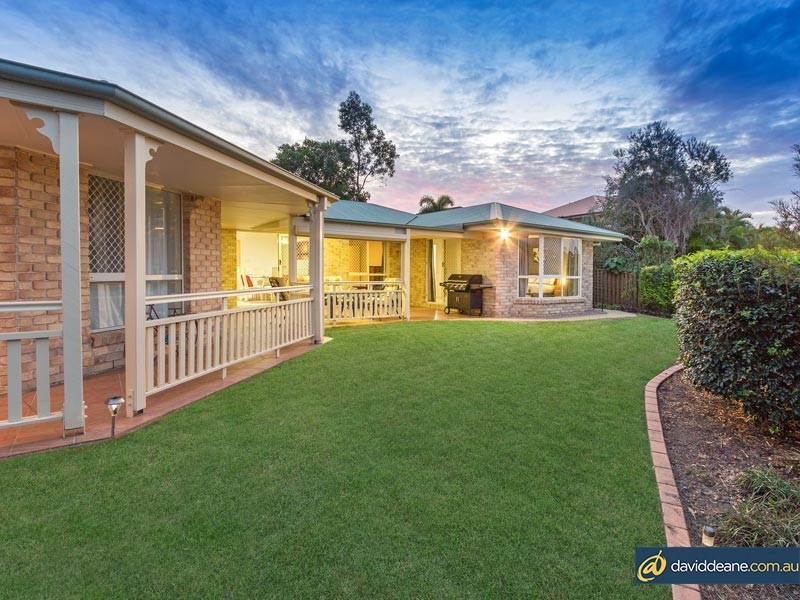 8 Mohr Court, Petrie QLD 4502