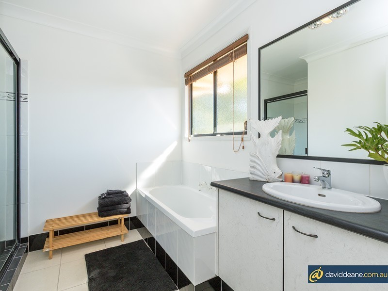 4/32 Ebert Parade, Lawnton QLD 4501