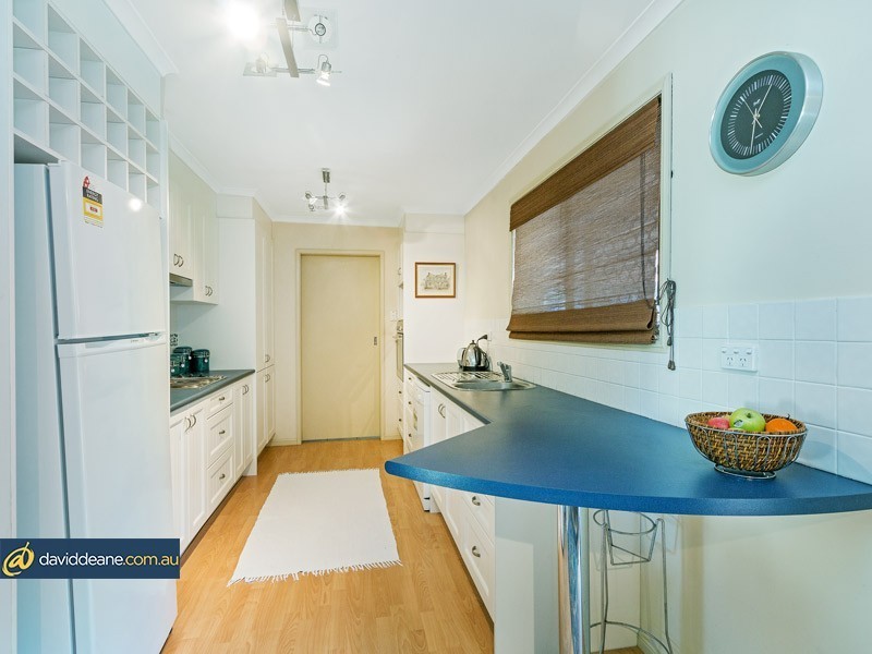 16 Lindfield Drive, Petrie QLD 4502