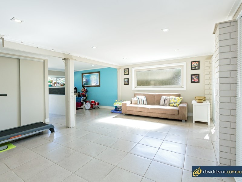 26 Valiant Crescent, Strathpine QLD 4500
