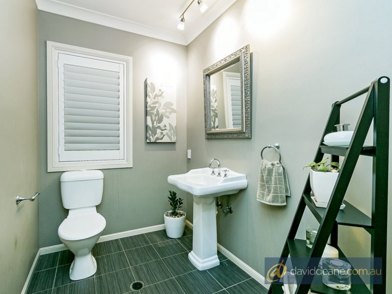 2 Kruger Court, Petrie QLD 4502