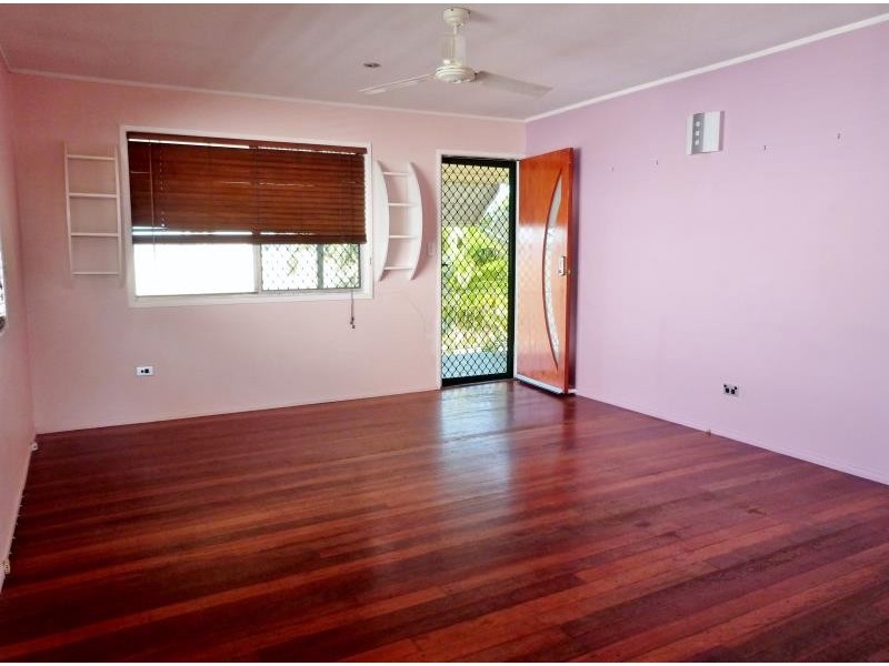 77 Grahams Rd, Strathpine QLD 4500