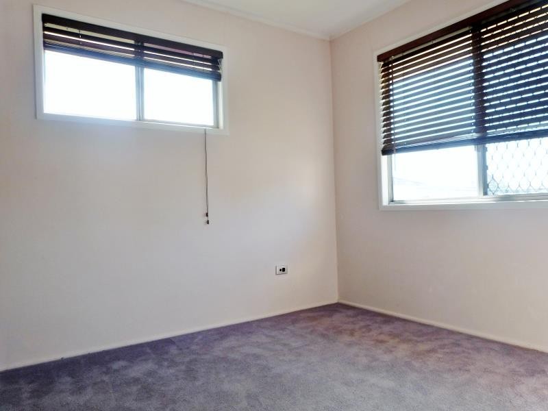 77 Grahams Rd, Strathpine QLD 4500