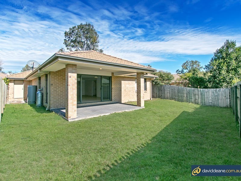 3/3 Tamari Place, Petrie QLD 4502