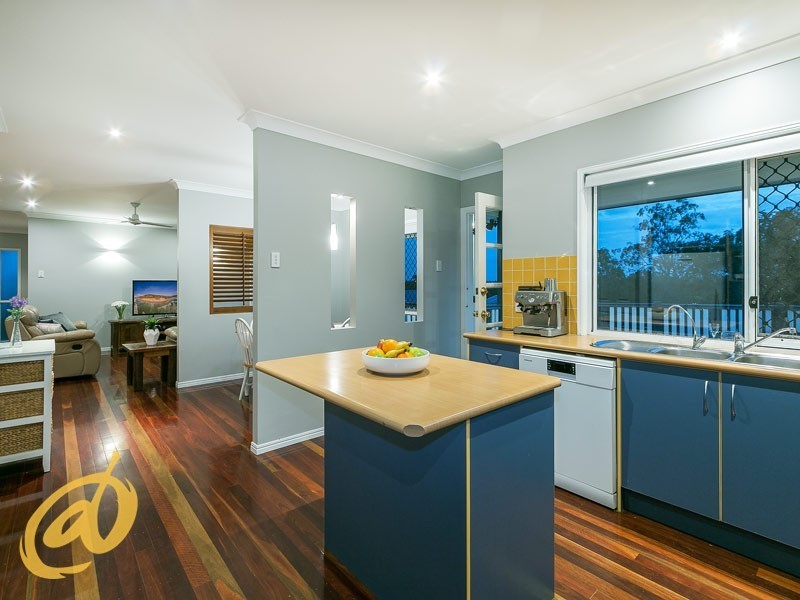 5 Chester Court, Petrie QLD 4502