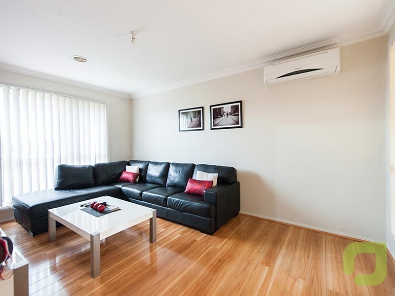 2/14 Millers Road, Brooklyn VIC 3012