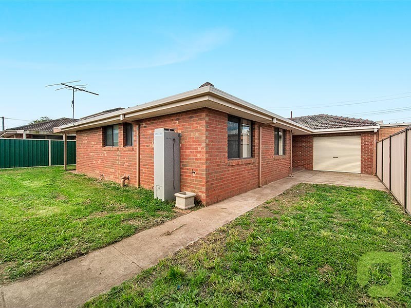 27 Saddington Avenue, Hoppers Crossing VIC 3029