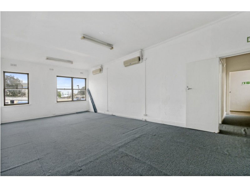 17 Hall Street, Newport VIC 3015