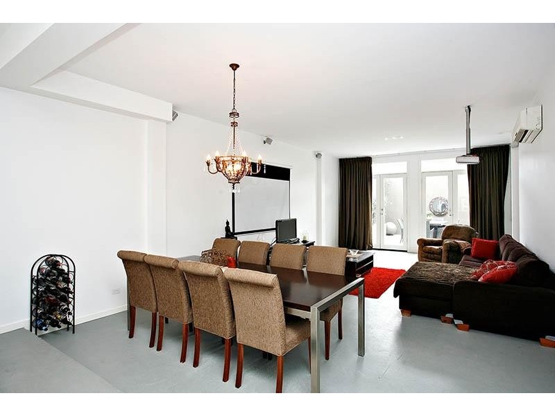 1/134 Charles Street, Seddon VIC 3011