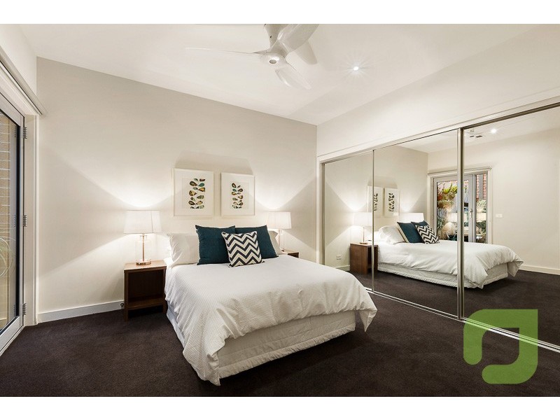 64A Vernon Street, South Kingsville VIC 3015