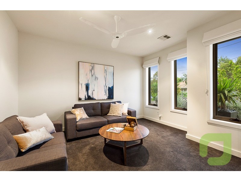 64A Vernon Street, South Kingsville VIC 3015