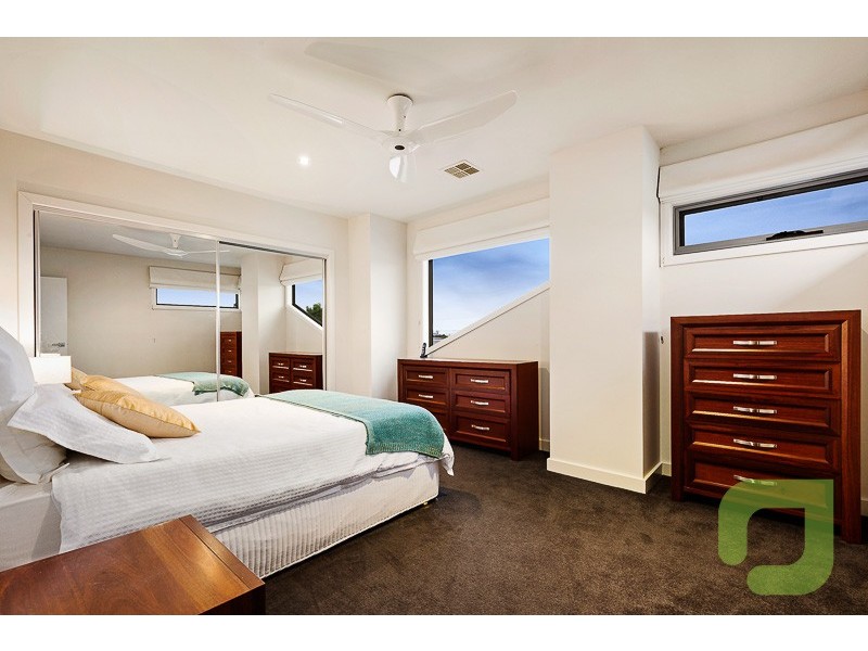 64A Vernon Street, South Kingsville VIC 3015