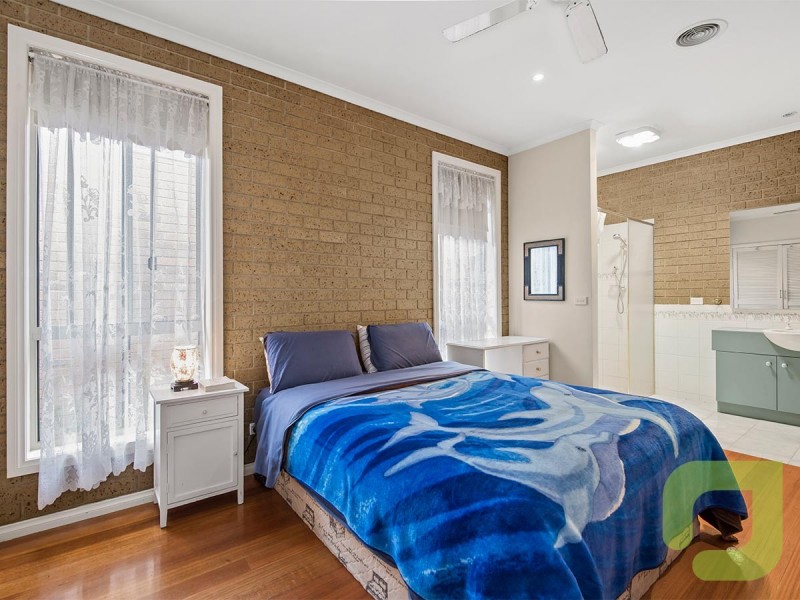 16 Fleming Avenue, Seabrook VIC 3028