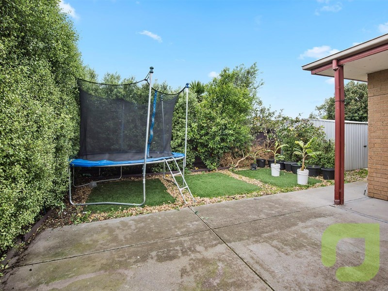 16 Fleming Avenue, Seabrook VIC 3028
