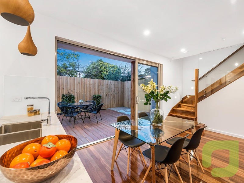 2 Elizabeth Street, Newport VIC 3015