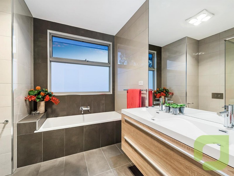 2 Elizabeth Street, Newport VIC 3015