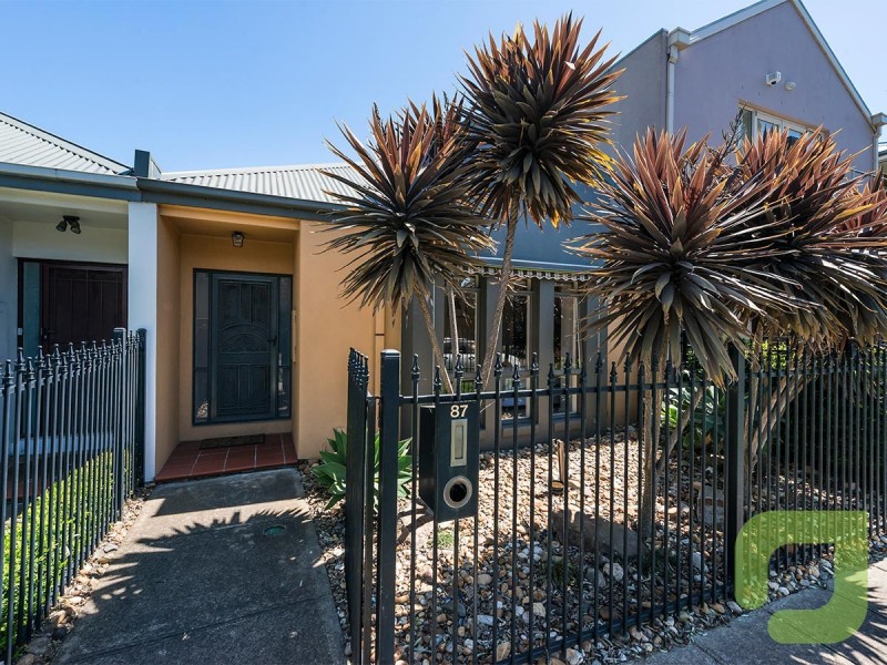 87 John Liston Drive, Newport VIC 3015