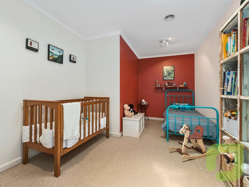 87 John Liston Drive, Newport VIC 3015