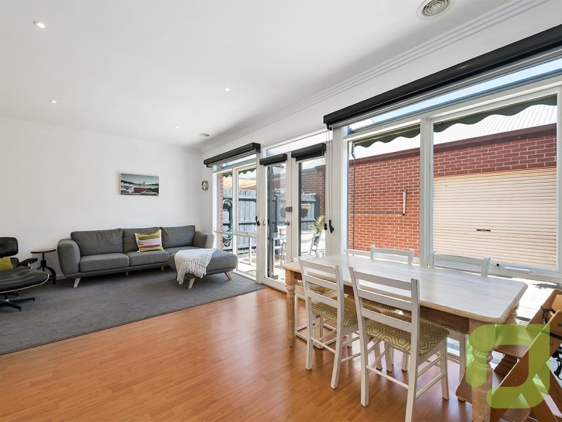 87 John Liston Drive, Newport VIC 3015