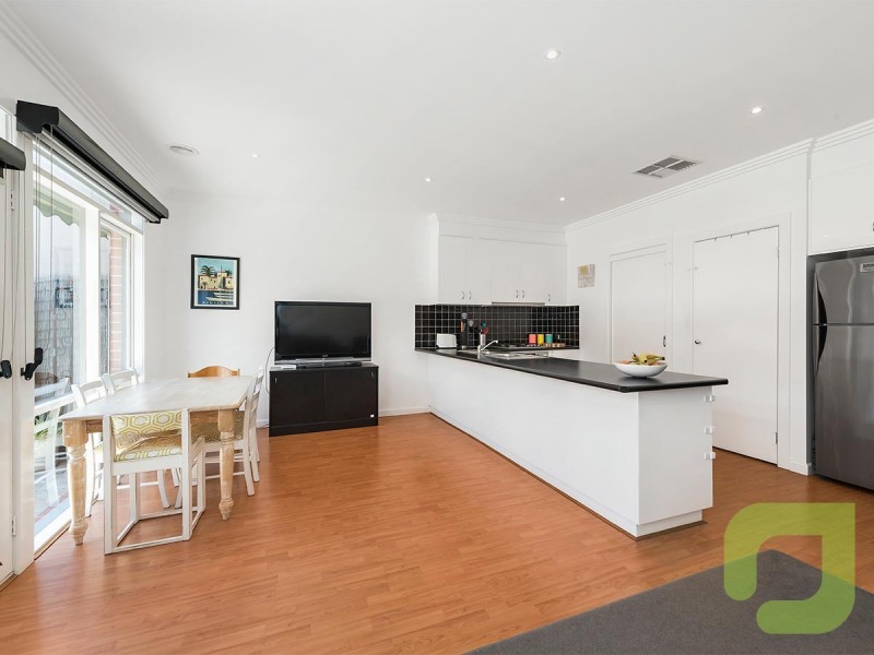 87 John Liston Drive, Newport VIC 3015