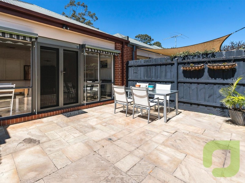 87 John Liston Drive, Newport VIC 3015