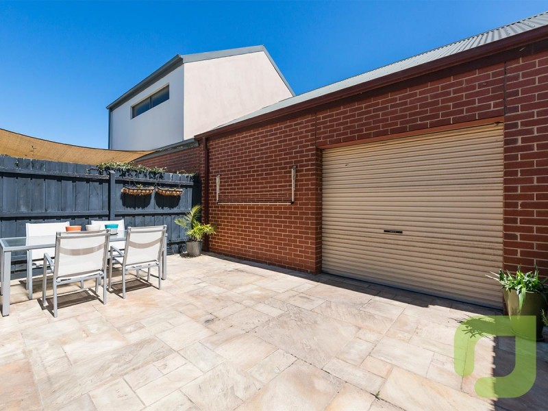 87 John Liston Drive, Newport VIC 3015