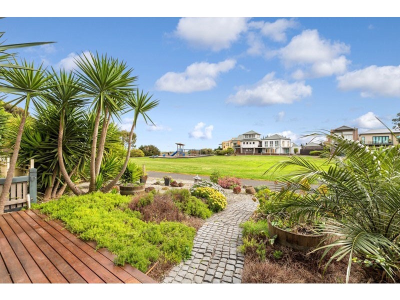 14 Hoffman Terrace, Williamstown VIC 3016