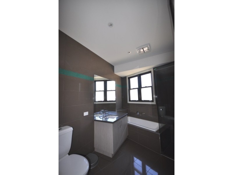 25B Oakdene Crescent, Carnegie VIC 3163