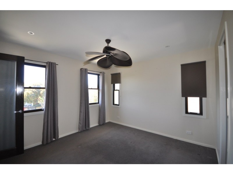 25B Oakdene Crescent, Carnegie VIC 3163