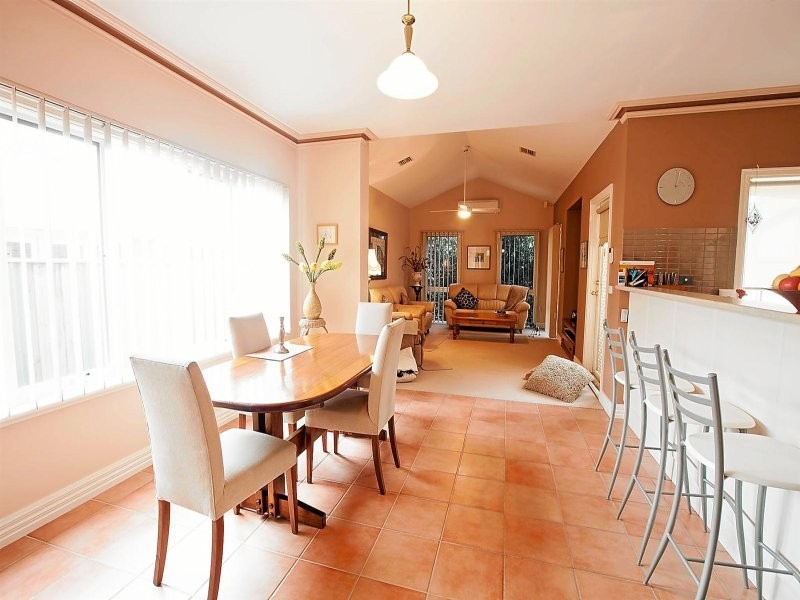 10 Mcguire Crescent, Williamstown VIC 3016