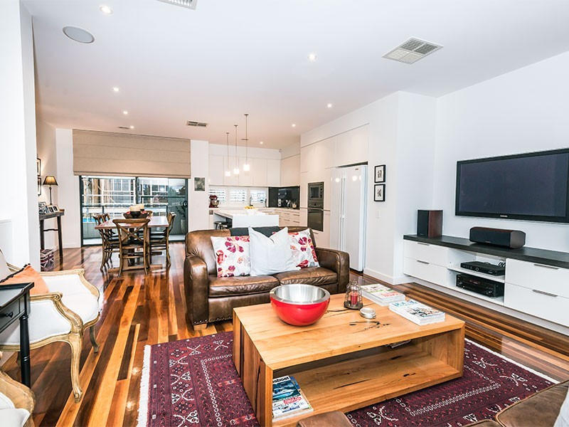 10 Lakeview Avenue, Williamstown VIC 3016