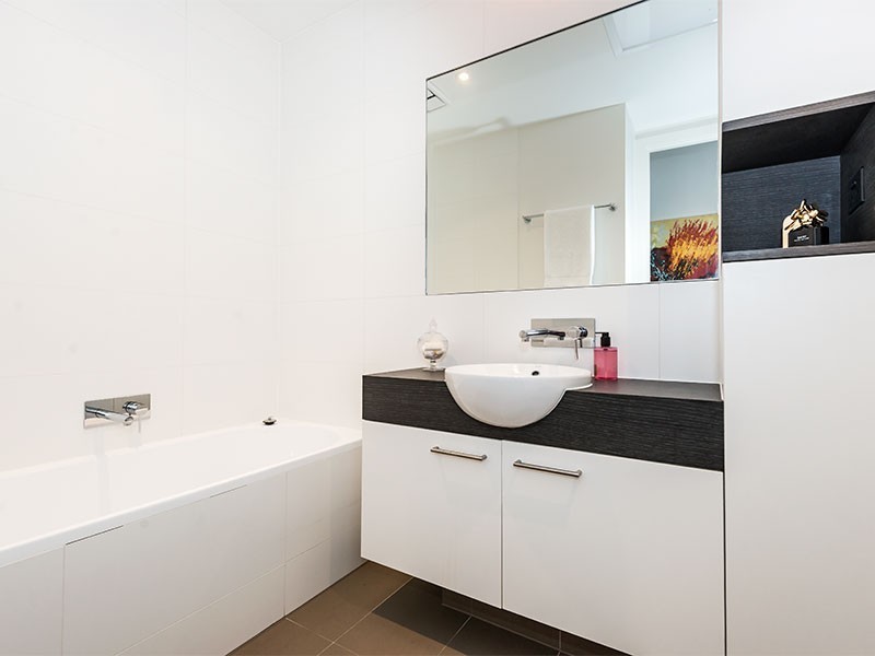 10 Lakeview Avenue, Williamstown VIC 3016