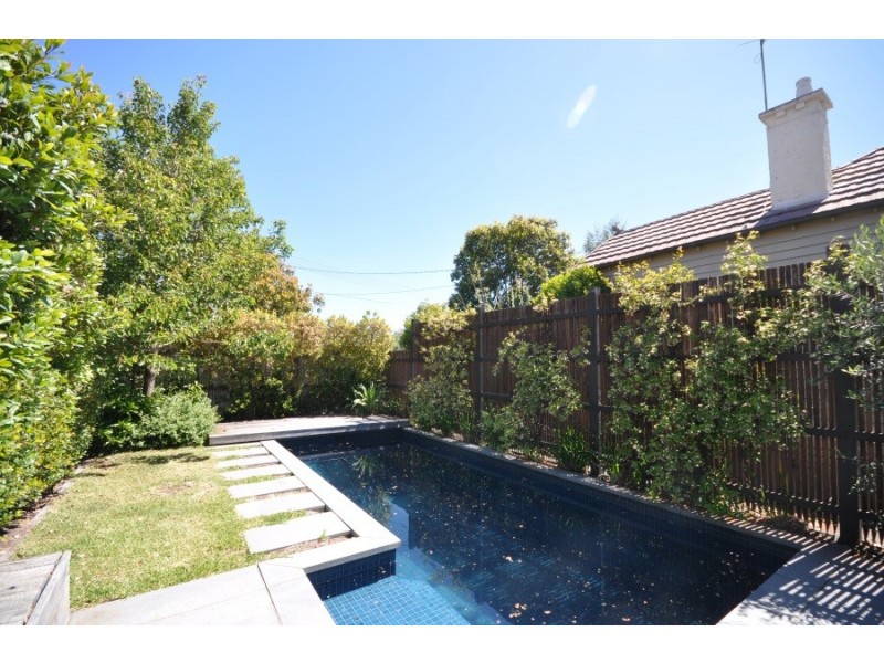 16 Beena Street, Carnegie VIC 3163